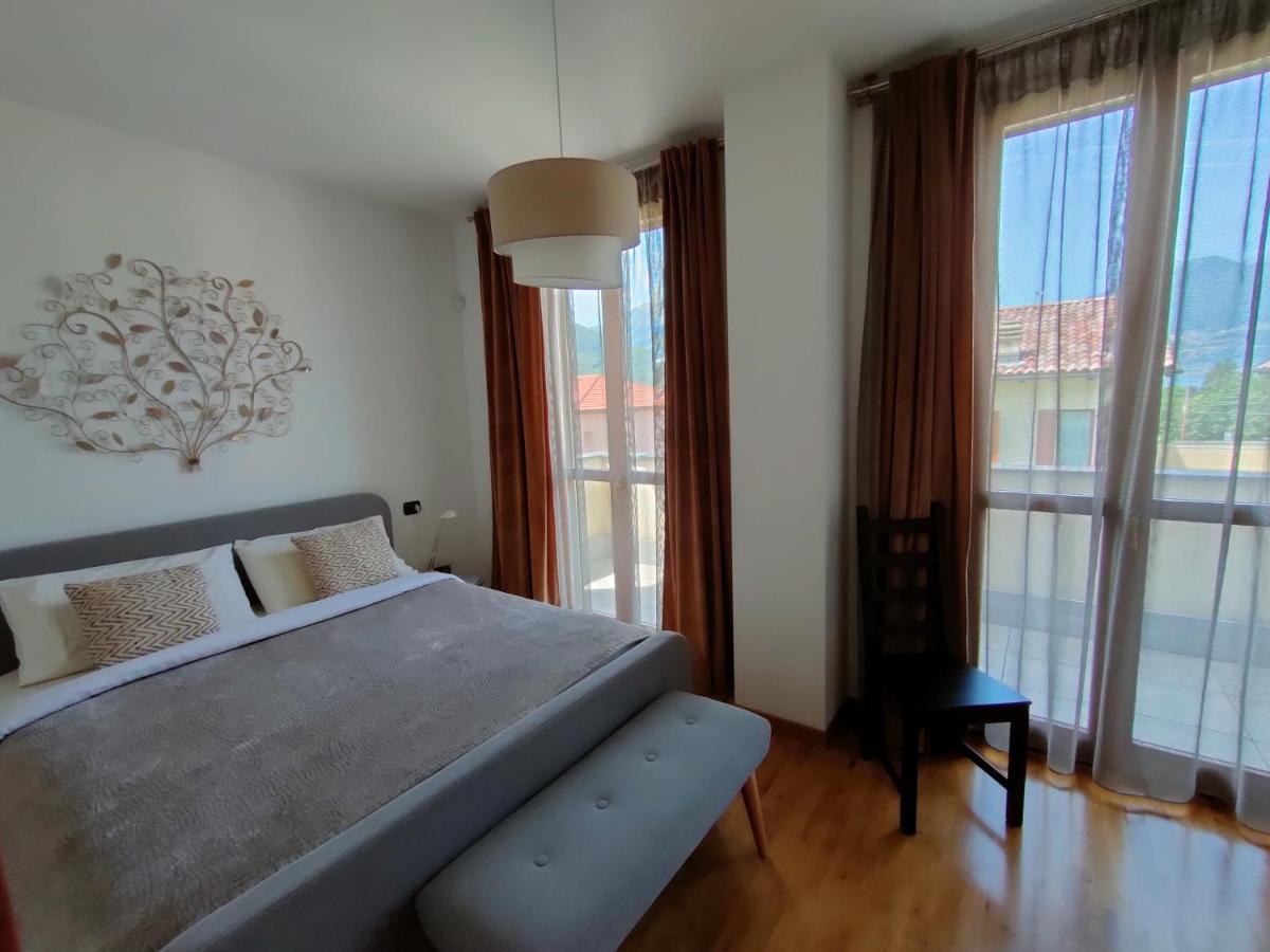 Villa Rosmarino 300 Mt From The Beach Colico Luaran gambar